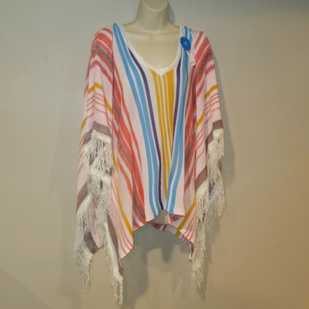 ✨️3/$15  Nwt Cupshe lightweight sweater poncho swim cover up